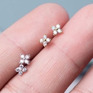 925 Sterling Silver Rhinestone Flower Earrings